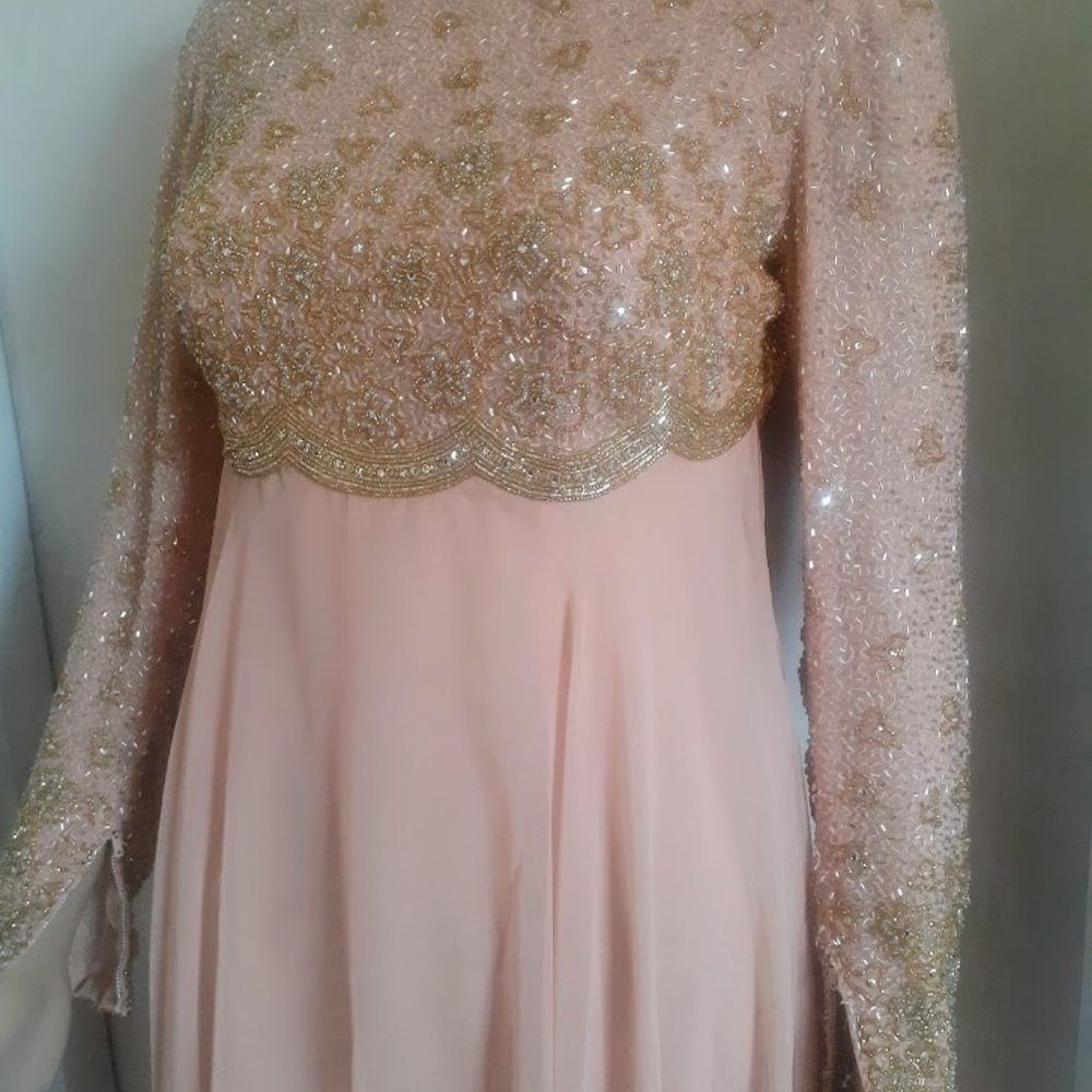 ELEGANT ROYAL VICTORIA LTD  PEACH EMBROIDERED BEADS US SZ 4 FORMAL GOWN